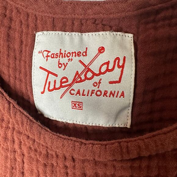 Tuesday of California Muffy Dress in Table Wine - Picture 3 of 4